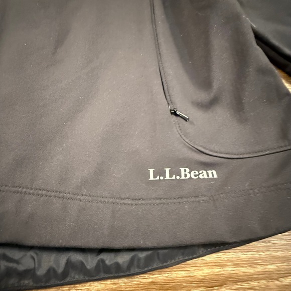 L.L. Bean Women's Black SoftShell Zip-Front Jacket Black 0AKM3 Outdoors Size M - Picture 16 of 16
